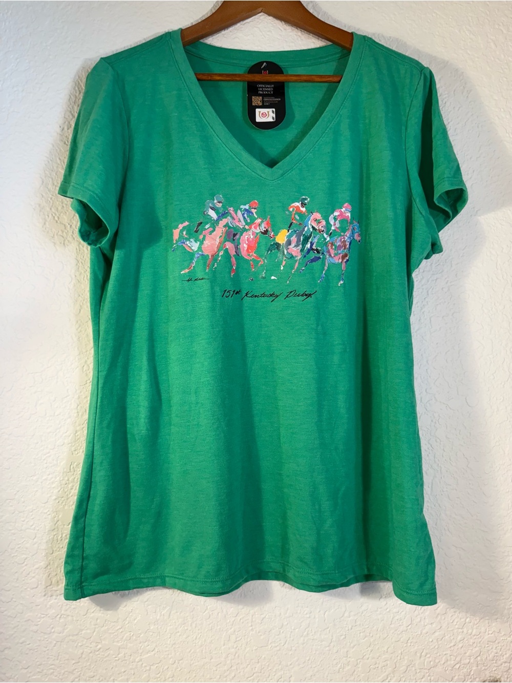 NWT 151st Kentucky Derby 2025 Graphic V-Neck T-Shirt Green XL Churchill Downs